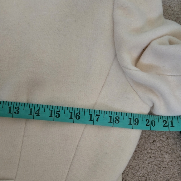 ANNE KLEIN cream wool jacket. Size small - Picture 12 of 13